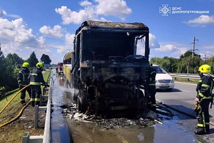 У Дніпропетровській області під час руху загорілася кабіна вантажівки