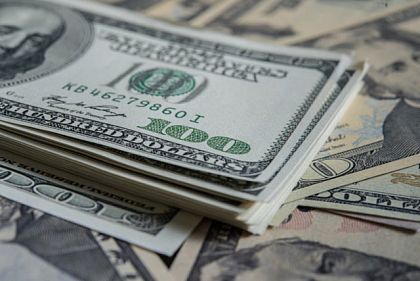 Долар знову подорожчав: НБУ встановив новий рекордний курс