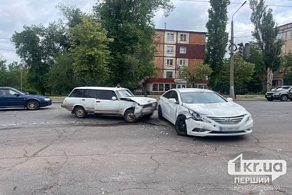 Через аварію на перехресті Кривого Рогу ускладнений рух транспорту – де саме