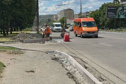 У Покровському районі Кривого Рогу ремонтують вулицю Десантну: що планують зробити