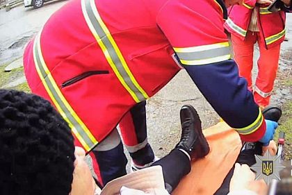 У Нікополі жінка підковзнулась і зламала ногу