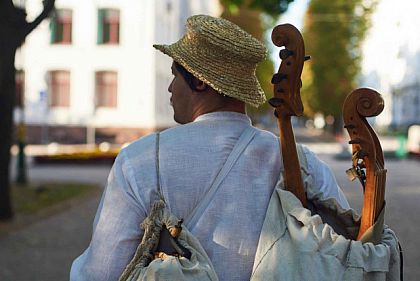 Андрагог, кобзарь, мехатроник: редкие профессии, предлагаемые украинцам