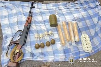 Криворожские полицейские сорвали продажу арсенала оружия: детали