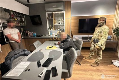 Гнилі продукти для ЗСУ і мільйонні відкати: на Дніпропетровщині викрили схему