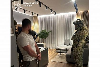Витратив кошти на люкс та відпочинок на Балі: прокурори Дніпропетровщини підозрюють майора тилу