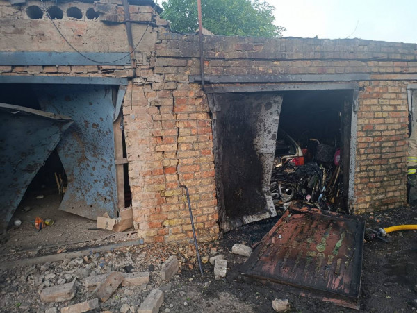 горів гараж