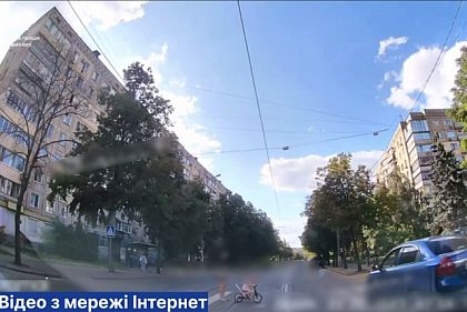Не пропустил пешеходов на переходе: в Кривом Роге патрульные разыскали водителя