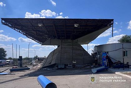 Ворожий удар по АЗС на Криворіжжі забрав життя 8-річного хлопчика та двох дорослих