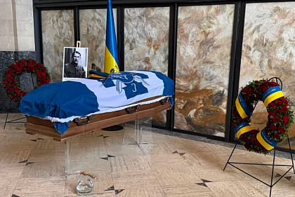 В Роттердаме эксгумировали останки Евгения Коновальца: его прах вернут в Украину