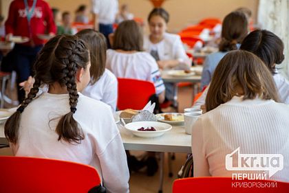 Зарплата вчителів, шкільне харчування та податок на нерухомість: що зміниться з 1 вересня