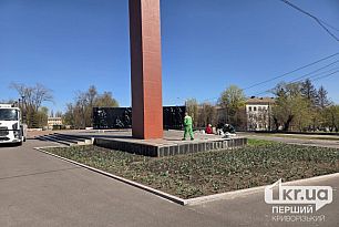 У Кривому Розі вчергове ремонтують Монумент «Перемога»