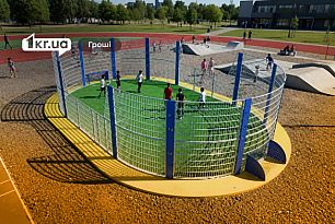 Батути, каруселі та тенісні столи: за скільки у Кривому Розі облаштовують спортивно-ігрові майданчики