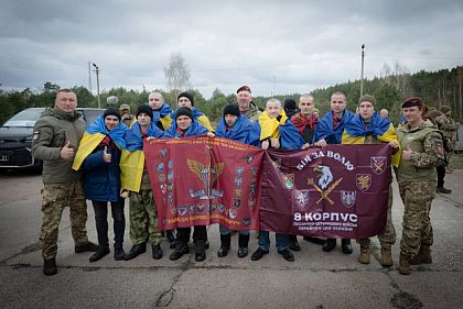 Троє захисників з Криворіжжя повернулися додому із російського полону