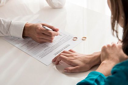 Розлучення через ДРАЦС чи суд — що потрібно знати