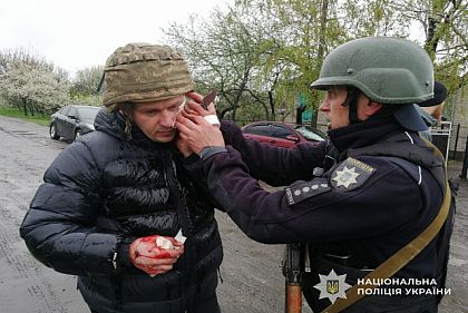 Вибух гранати поранив п’ятьох поліцейських: на Дніпропетровщині затримали нетверезого чоловіка