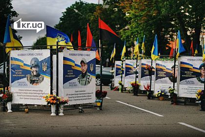 За кожним є ціла історія: як створили меморіал «Куби пам’яті на Поштовому» у Кривому Розі