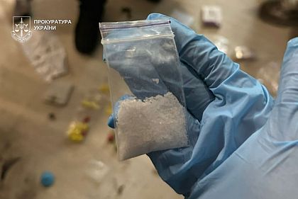 Наркотики в іграшках та побутовій техніці: на Дніпропетровщині викрили онлайн наркобізнес