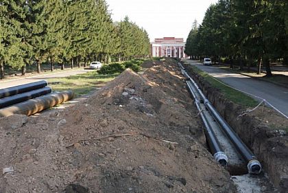 Замена труб теплосети в Кривом Роге во время подготовки к отопительному сезону 2026-2027 годов
