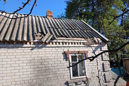 Поврежденный российской атакой жилой дом в Марьянском Зеленодольской громады