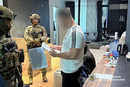 Підпалив автівку знайомої: поліція Кривого Рогу вийшла на підозрюваного