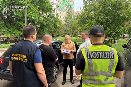 У Кривому Розі викрили схему ввезення елітних авто під виглядом гуманітарної допомоги для ЗСУ