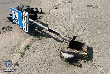 Зачепив кабель й «поклав» світлофор: у Кривому Розі розшукали водія вантажівки