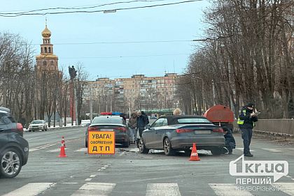 У Кривому Розі зіштовхнулися два автомобілі однакової марки