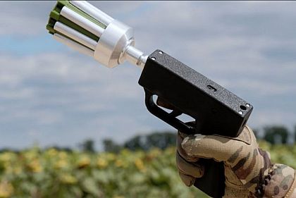 Криворожан просят присоединиться к сбору средств на автомобиль и сеткометы для боевого медика