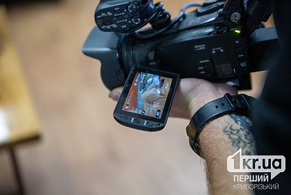 У Дніпрі відкрили кримінальну справу за перешкоджання журналістській діяльності у міськраді