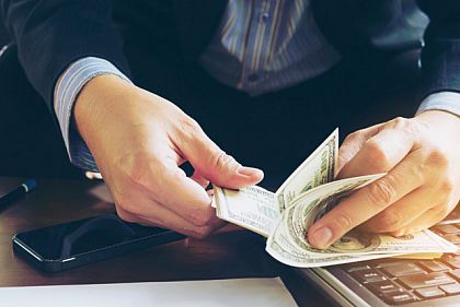 Доллар и евро продолжают дешеветь: курс валют в Кривом Роге 23 января