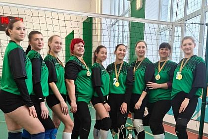 Волейболістки з Криворіжжя виграли Новорічний кубок області