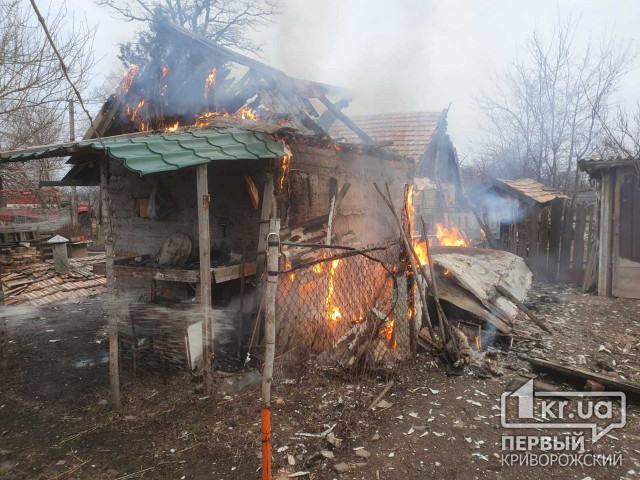 У селі під Кривим Рогом згоріла господарча споруда