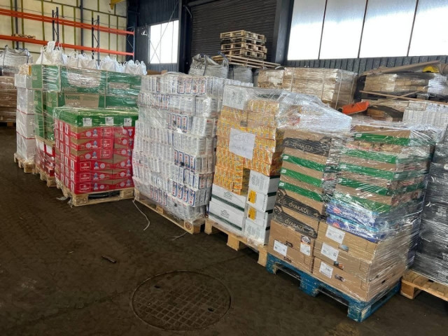Допомога від Метінвесту: понад 80 тонн товарів першої потреби для біженців з постраждалих районів України виїхало з Польщі