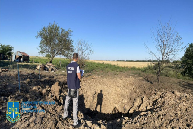 В Криворожском районе оккупанты уничтожили 90 гектаров будущего урожая