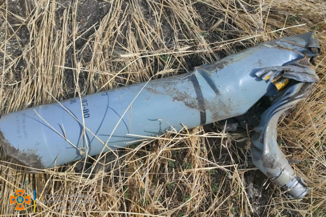 В Криворожском районе спасатели уничтожили снаряд от «Урагана»