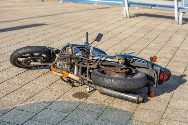 В Кривом Роге мотоциклист не справился с управлением и погиб на месте