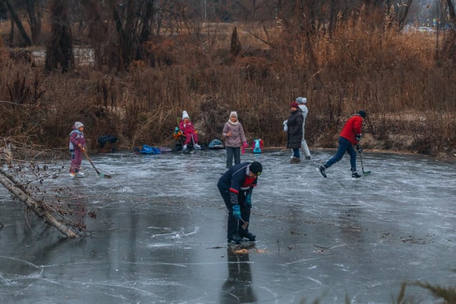 Жителям Кривого Рога напомнили о правилах поведения на замерзших водоемах