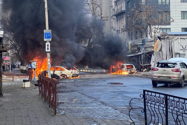 Росіяни обстріляли центр Херсона: є загиблі та поранені