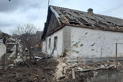 Во время обстрелов Никопольского района ранены люди: полиция документирует последствия