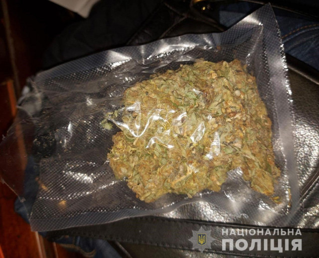 Поліція затримала трьох містян, які збували психотропи на вулицях Кривого Рогу