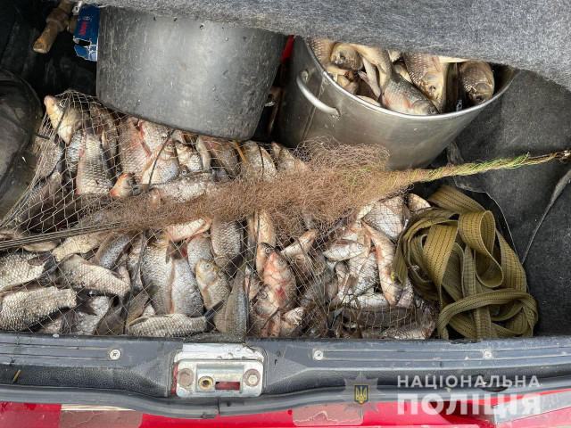 У Кривому Розі поліцейські спіймали чоловіка за незаконний вилов риби