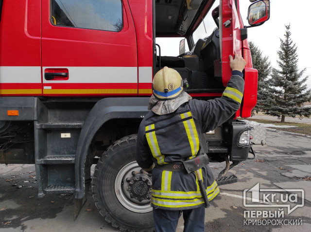 Скільки часу рятувальники гасили полум'я на нафтобазі у Новомосковську