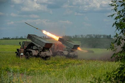 На Південнобузькому напрямку окупанти обстрілюють позиції наших військ