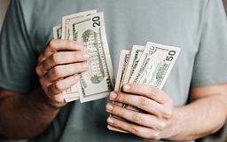 Доллар и евро подешевели: курс валют на 8 февраля в Кривом Роге