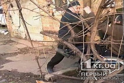 Принижував і обкладав матами: у Кривому Розі чоловік побив людей з інвалідністю (ВІДЕО)