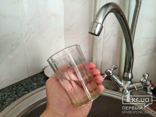 Жителям Днепропетровщины советуют употреблять только кипяченую или доочищенную воду