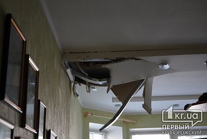 Дыра в потолке, напуганные местные жители: последствия ночной атаки на Кривой Рог