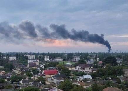 У Криму лунають вибухи: влучили у сховище боєприпасів
