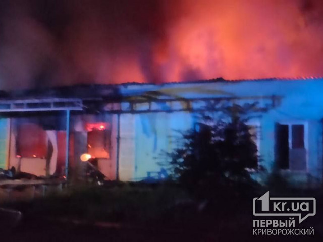 Из-за обстрелов в Криворожском районе произошел пожар