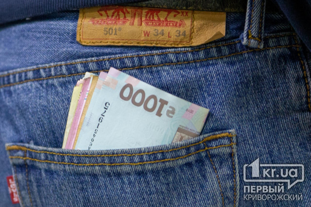 Україна через окупантів щомісяця витрачає $10 млрд — Зеленський зібрав економістів